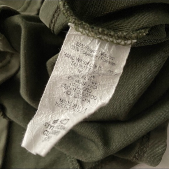 Chocker Neck • Soft Green Dolman - Picture 6 of 8